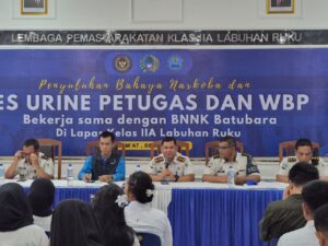 Usai Ikrar Pemasyarakatan, Lapas Labuhan Ruku Gelar Penyuluhan Bahaya Narkoba dan Tes Urine – Semua Peserta Dinilai Negatif