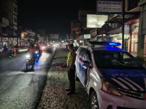 Satlantas Polres Batu Bara Gelar Patroli Blue Light – Antisipasi Gangguan Kamseltibcarlantas Jelang Idul Adha