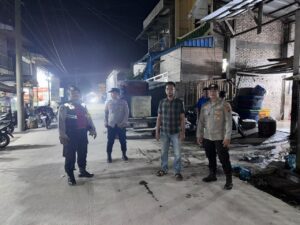 Polsek Medang Deras Laksanakan Patroli Malam, Antisipasi Kejahatan Dan Beri Himbauan Keamanan
