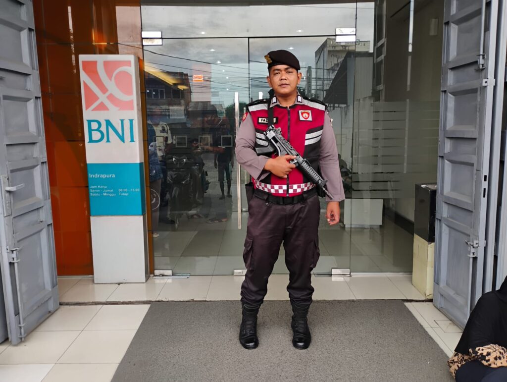Sat Samapta Polres Batu Bara Laksanakan Patroli Dialogis Dan Cooling System Di Sekitar Bank-Bank Se-Kabupaten   