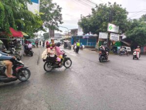 Gatur Pagi di Simpang Tanah Merah, Satlantas Polres Batu Bara Pastikan Arus Jalinsum Lancar dan Aman
