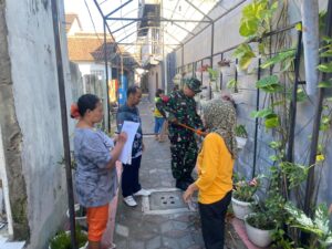 Wujudukan Lingkungan Asri, Kopka Sarifudin Bersama Warga Kepanjenkidul Gelar Kerja Bakti Bersama   