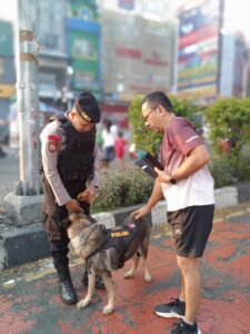 Dukung Kamtibmas di CFD Margonda Depok, Ditpolsatwa Baharkam Polri Terjunkan Tim K-9   