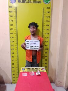 Miliki Sabu dan Coba Kabur, Seorang Pria dibekuk Satresnarkoba Polresta Deli Serdang di Pagar Merbau   