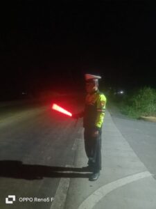 Satlantas Pos Sei Bejangkar Laksanakan Patroli Malam Hari – Senter Appil Dinyalakan di Lokasi Rawan Macet dan Laka   