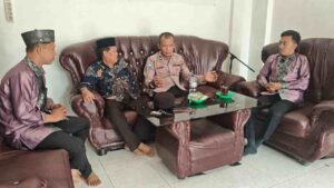 Kasat Binmas Gelar Door to Door System di Desa Simpang Gambus – Himbau Aktifkan Siskamling dan Libatkan Tokoh Masyarakat   