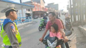 Pengaturan Sore di Pos Lantas 50 – Satlantas Tindak Pelanggaran Helm dan Knalpot Tidak Sesuai Standar