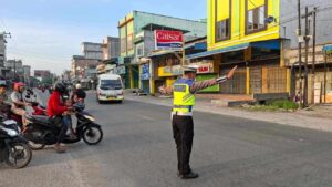 Satlantas Polres Batu Bara lakukan strong point pagi di Simpang Tj Kubah – lalu lintas lancar dan masyarakat nyaman   