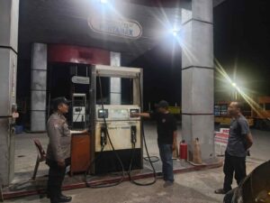 Polsek Lima Puluh Lakukan Patroli Mobile di SPBU – Antisipasi Gangguan dan Himbauan Anti Pengisian Djerigen   