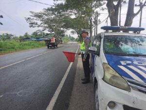 Satlantas Polres Batu Bara Lakukan Patroli Jalinsum dan Kibas Bendera Merah di Pos Lantas Indrapura – Kegiatan Aman Lancar   