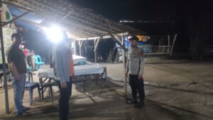 Polsek Lima Puluh Lakukan Patroli Mobile di Perkebunan PT. SOCFINDO – Awasi Kegiatan Kelompok Tani Desa Simpang Gambus   