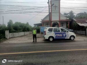 Satlantas Polres Batu Bara Lakukan Pengamanan Gereja di Minggu Raya – Kegiatan Aman Lancar   