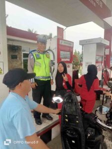 Satlantas Polres Batu Bara Lakukan Patroli Jalinsum dan Kibas Bendera Merah di Pos Lantas Sei Bejangkar – Kegiatan Aman Lancar   