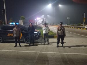 Polsek Lima Puluh Lakukan Patroli Mobile Malam Hari, Antisipasi Tawuran dan Geng Motor di Wilayah Hukumnya   