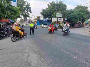 POS LANTAS INDRAPURA OPTIMALKAN PENGATURAN PAGI DI SIMPANG TANAH MERAH JALUR UTAMA JALINSUM