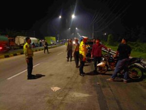Patroli Gabungan di Jalinsum Lima Puluh & Exit Tol, Satlantas Polres Batu Bara Amankan Dua Pemuda dan Kendaraan Tidak Sesuai Spesifikasi   