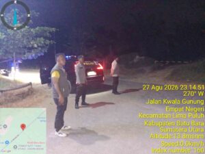 Patroli Malam di SPBU Pulau Sejuk, Polsek Lima Puluh Cegah Antrean & Larang Pengisian BBM ke Jerigen   