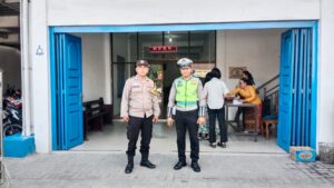 Sat Lantas Polres Batu Bara Laksanakan Pengamanan Ibadah di HKBP Indrapura Kota, Pastikan Suasana Aman dan Khidmat   