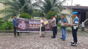 Wujud Kepedulian Nyata, Kapolsek Talawi Beserta Personil Salurkan Bantuan Minggu Kasih Kepada Kaum Dhuafa