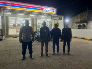 Waka Polsek Medang Deras Pimpin Patroli Malam, Cegah Berbagai Gangguan Keamanan dan Ajak Warga Sinergi Jaga Kamtibmas