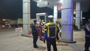 Sat Lantas Polres Batu Bara Laksanakan Patroli Pengawasan di SPBU Simpang Gambus   