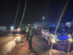 Patroli Blue Light Satlantas Polres Batu Bara Sasar Jalinsum dan SPBU Wilayah Lima Puluh