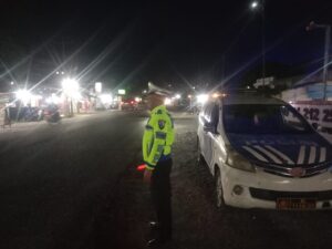 Satlantas Polres Batu Bara Gelar Patroli Blue Light di Jalinsum Siparepare   