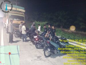 Polsek Lima Puluh Laksanakan Patroli Malam, Antisipasi Tawuran Dan Geng Motor   
