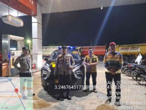 Polsek Lima Puluh Patroli Dan Pantau Stok BBM, Pasokan Aman Dan Tidak Ada Antrian Panjang   