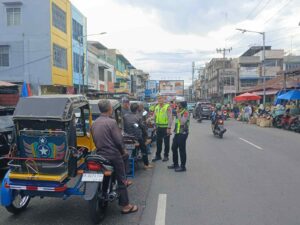 Kasat Lantas Polres Pematangsiantar Laksanakan Pengecekan Pos Dan Bincang Kamtibmas Lantas Bersama Masyarakat