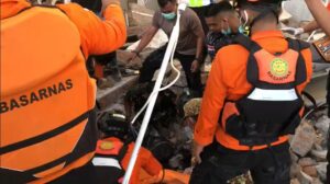 Pasca Gempa M7,7, Polres Sikka Bergerak Cepat Tangani Dampak dan Evakuasi Korban
