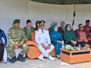 Camat Datuk Tanah Datar Pimpin Upacara HUT RI Ke-81, Diikuti Siswa Dan Forkopimda