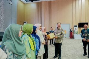 Bupati Batu Bara Apresiasi Paskibraka pada Malam Resepsi Kenegaraan HUT ke-81 RI   