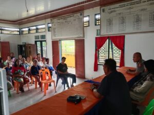 Polres Batu Bara Serap Aspirasi Masyarakat dan Bagikan Sembako kepada Kaum Duafa   