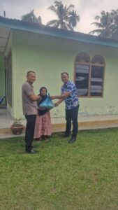 Sat Intelkam Polres Batu Bara Gelar Jumat Curhat & Berbagi Berkah di Desa Pulau Sejuk
