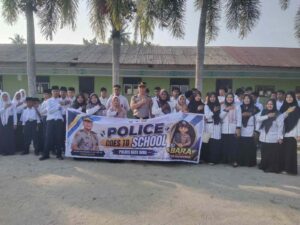 Kabag SDM Polres Batu Bara Gelar Police Go To School di SMA Swasta Al-Azhar Sei Balai