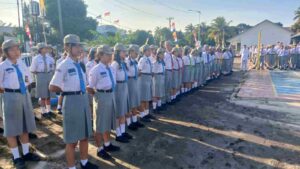 Peringati HUT Polwan ke-78, Polres Pematangsiantar Gelar Police Goes To School di 3 Sekolah, Bagikan Helm SNI & Edukasi Keselamatan