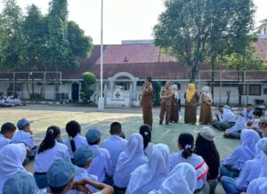 Kepsek SMAN 7 Medan DR  Suyono SMAN 7 Medan Perang Terhadap Geng Motor Dan Begal