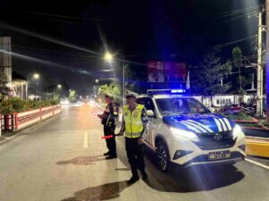 Patroli Blue Light Malam Hari, Sat Lantas Pematangsiantar Amankan Jalan Sudirman — Adam Malik