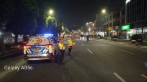 Patroli Blue Light Malam di Jalan Sutomo — Bank Mandiri, Sat Lantas Pematangsiantar Jaga Keamanan Inti Kota