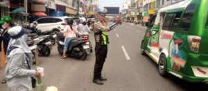 Sat Lantas Pematangsiantar Atur Arus Siang di Jalan Sutomo Ganda, Kegiatan Berjalan Aman & Lancar