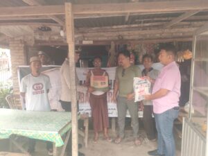 Jumat Berkah Kapolres Batu Bara di Desa Nanasiam, Bantuan Beras & Sembako Diserahkan kepada Bapak Syarief   