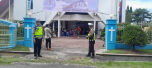 Sat Lantas Pematangsiantar Amankan CFD & Gereja GKPI di Jalan Simbolon, Dukung Marpesta QRIS Bank Indonesia   