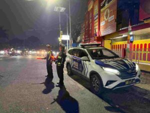 Patroli Blue Light di Jalan Merdeka–BRI, Satlantas Polres Pematangsiantar Pastikan Keamanan Malam Kota   