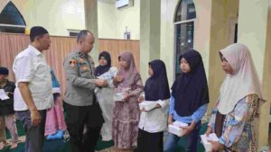 Kapolres Batu Bara Gelar Pengajian dan Santunan, 20 Anak Yatim Terima Bantuan   