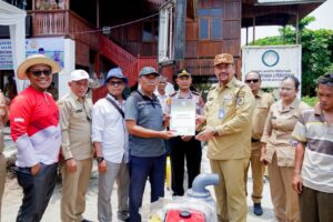 Dukung Swasembada Pangan Bupati Batu Bara Ikut Panen Padi dan Salurkan Bantuan Pertanian