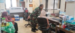 Babinsa Joyotakan Puldata Ter, Perbarui Data Wilayah Binaan   