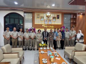 Wali Kota Mahyaruddin Salim Terima 31 Sertifikat Aset Tanah Milik Pemko Tanjungbalai dari BPN   